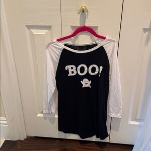 Freeze Black and White 'Boo!' Ghost Raglan Shirt